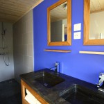 Douche italienne attenante et privée de la chambre d'hôtes ‘On dirait le sud‘, au Domaine du Centaure