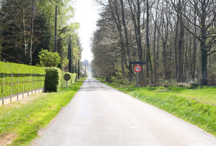 Continuer sur la D60 jusqu'au Buisson Chevalier