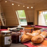 Le petit-déjeuner des chambres d'hôtes Le Domaine du Centaure: des produits artisanaux et sains - Crédit photo: © Evreux Normandie Tourisme