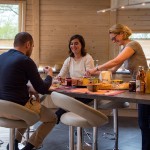 Le petit-déjeuner des chambres d'hôtes Le Domaine du Centaure: un moment de partage et de convivialité - Crédit photo: © Evreux Normandie Tourisme